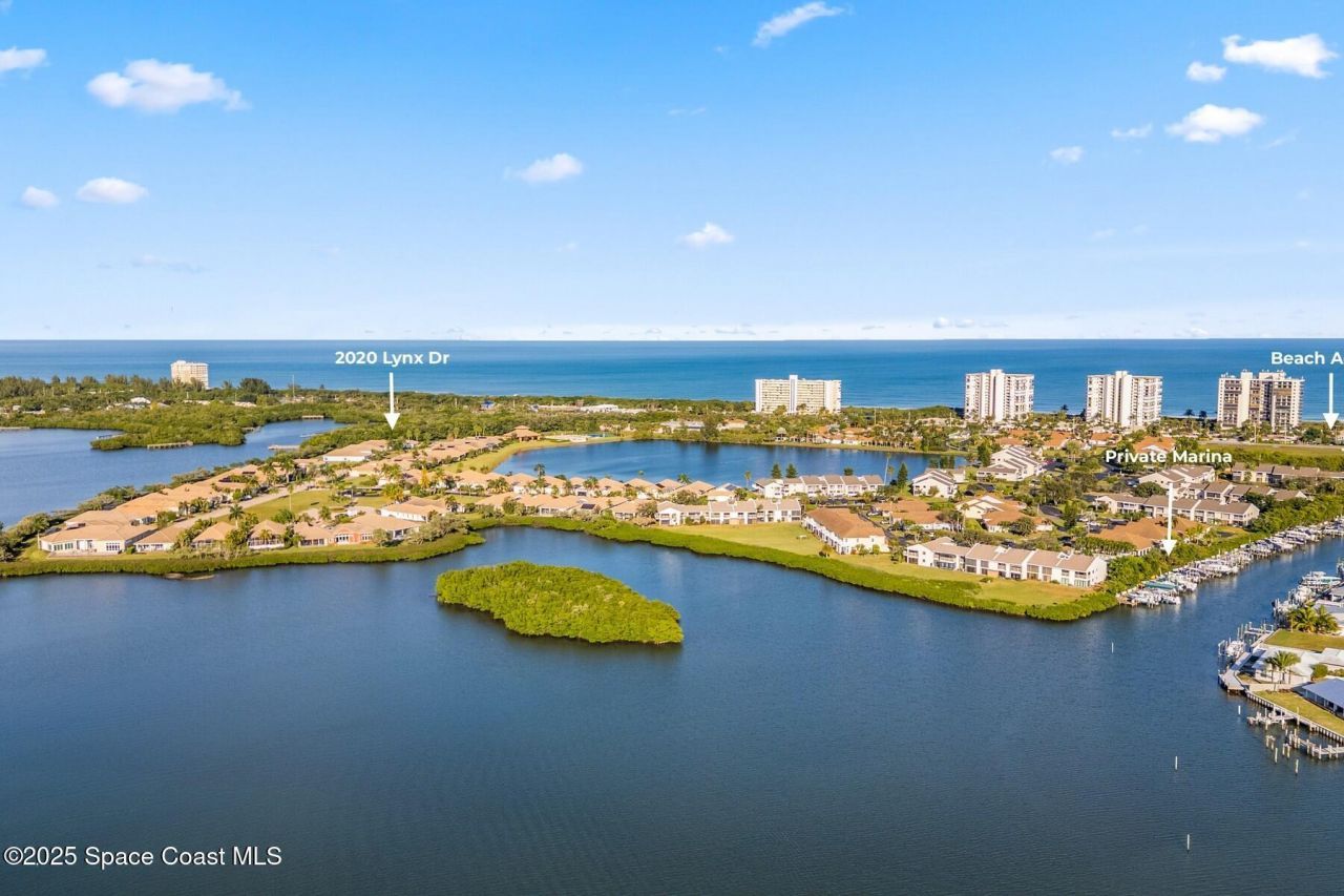 2020 Lynx Drive, Hutchinson Island, FL 34949 Photo