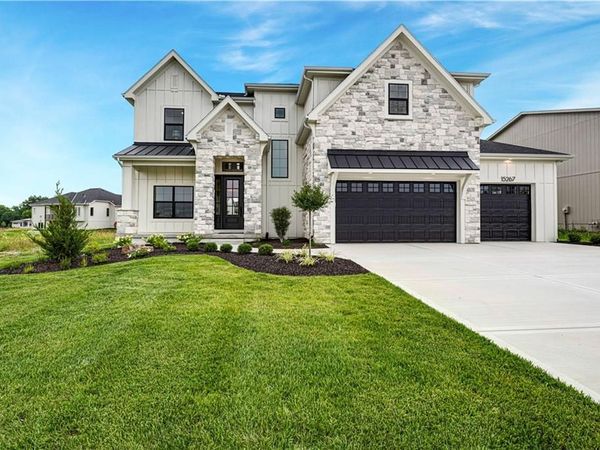 15267 W 161st Terrace, Olathe, KS 66062