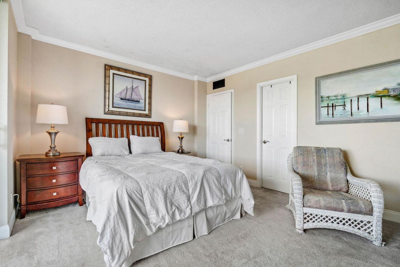 100 Paradise Harbour Boulevard, Unit 208, North Palm Beach, FL 33408 Photo