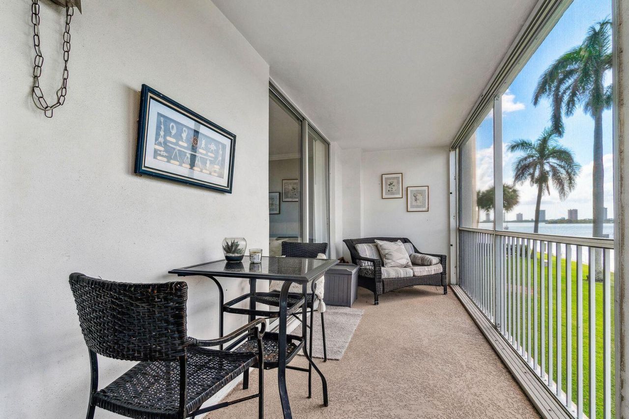 100 Paradise Harbour Boulevard, Unit 208, North Palm Beach, FL 33408 Photo