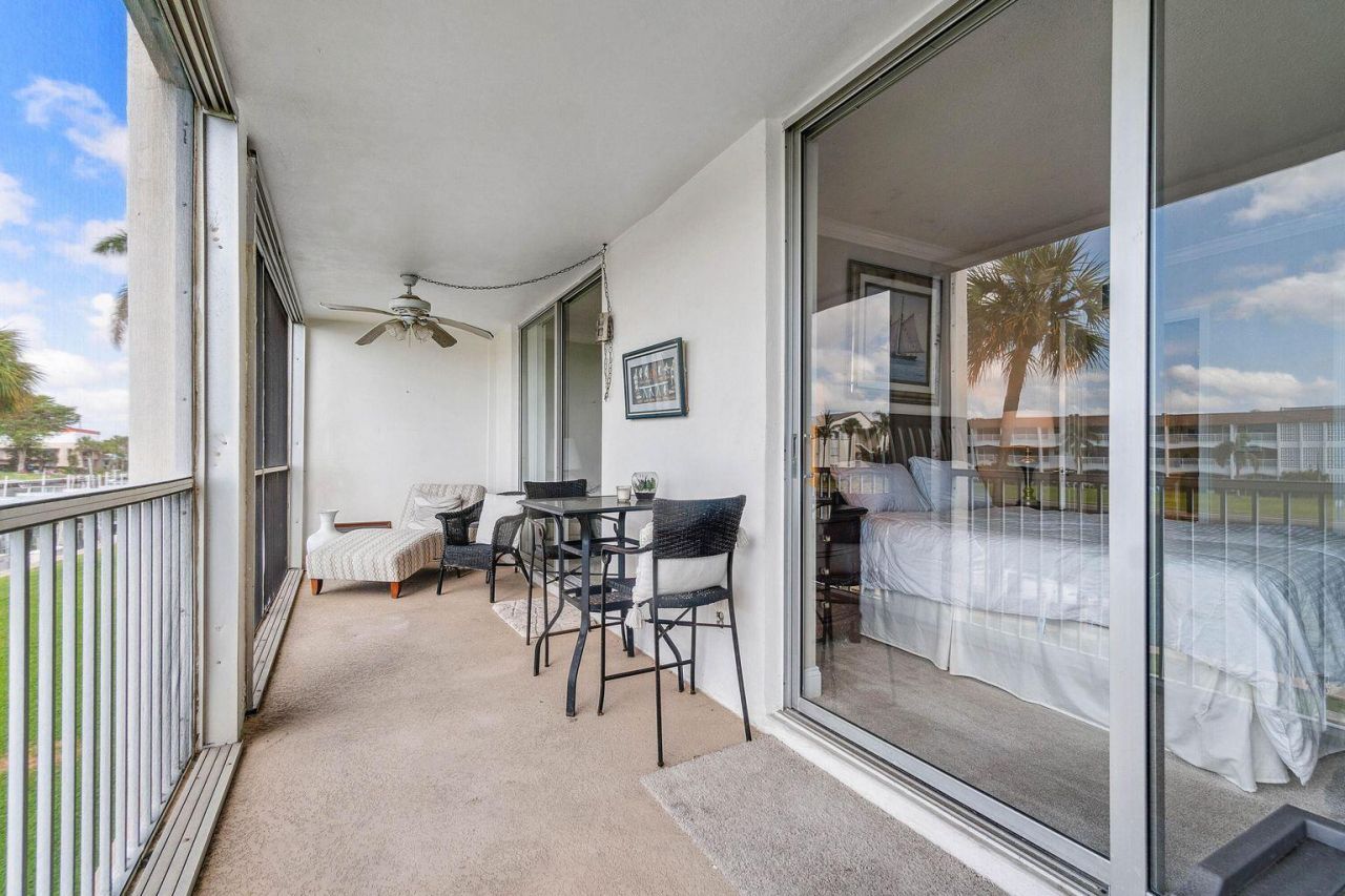 100 Paradise Harbour Boulevard, Unit 208, North Palm Beach, FL 33408 Photo