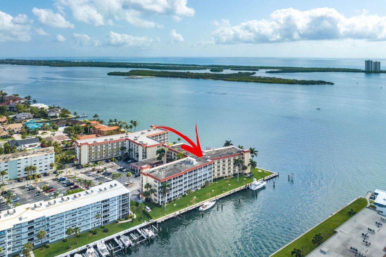 100 Paradise Harbour Boulevard, Unit 208, North Palm Beach, FL 33408 Photo