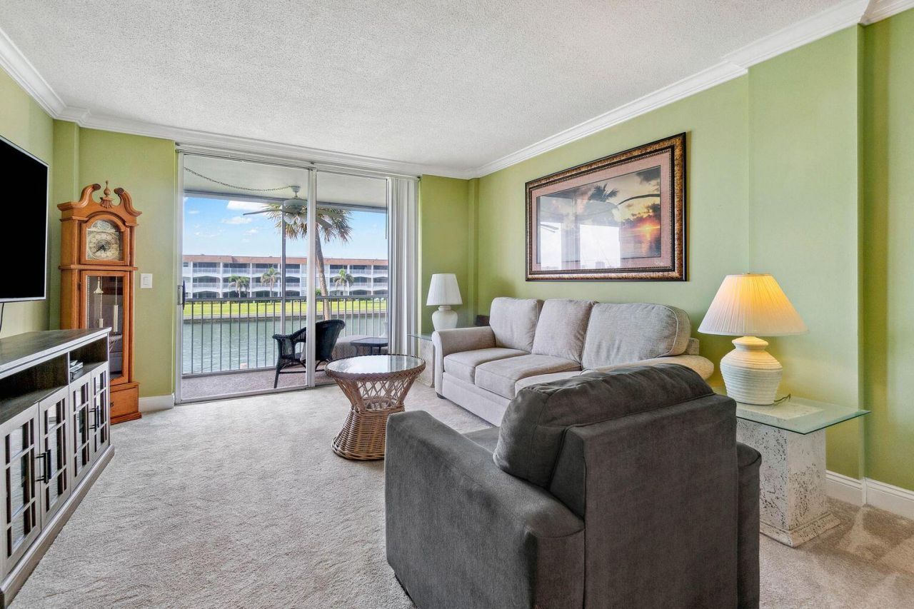 100 Paradise Harbour Boulevard, Unit 208, North Palm Beach, FL 33408 Photo