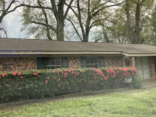 217 Oakhill, Natchez, MS 39120