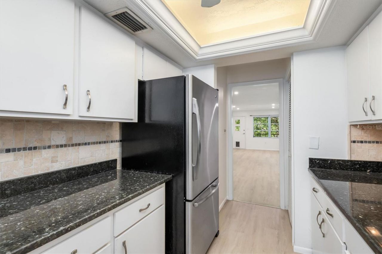 3745 Almeria Avenue, Unit 6S, Sarasota, FL 34239 Photo