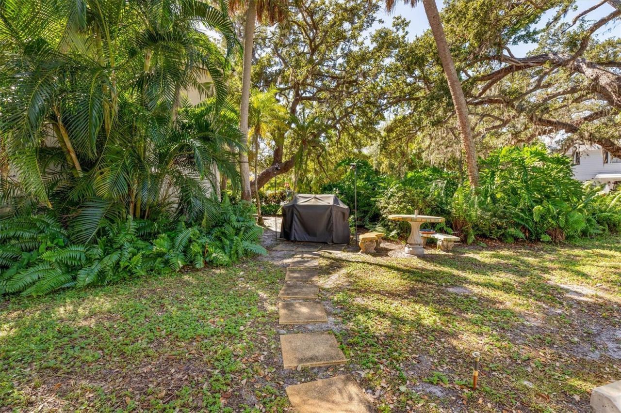 3745 Almeria Avenue, Unit 6S, Sarasota, FL 34239 Photo