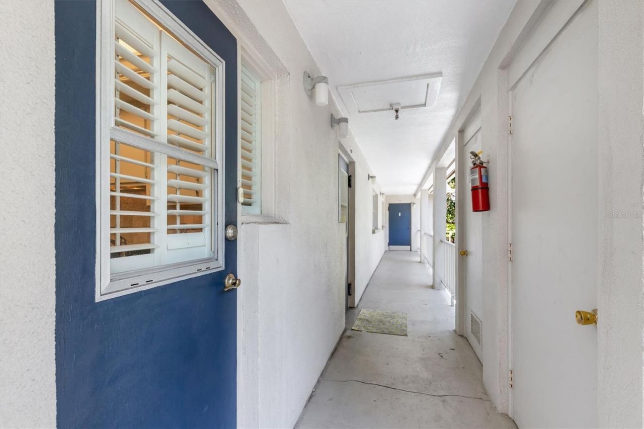 3745 Almeria Avenue, Unit 6S, Sarasota, FL 34239 Photo