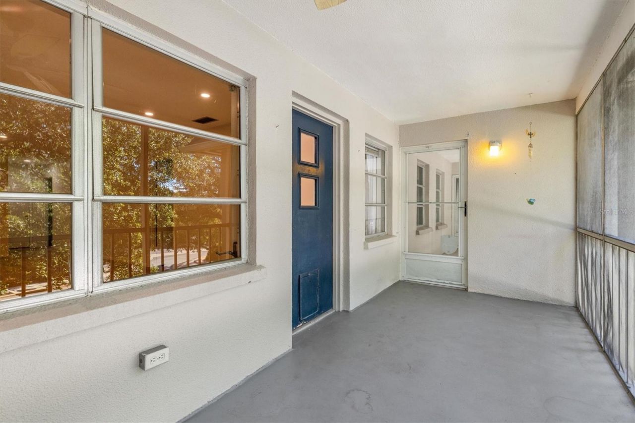 3745 Almeria Avenue, Unit 6S, Sarasota, FL 34239 Photo