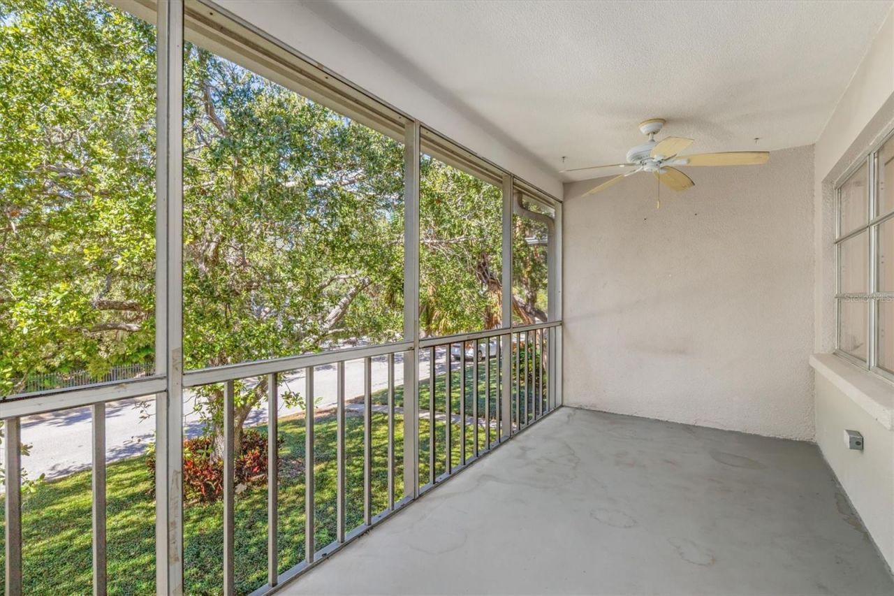 3745 Almeria Avenue, Unit 6S, Sarasota, FL 34239 Photo