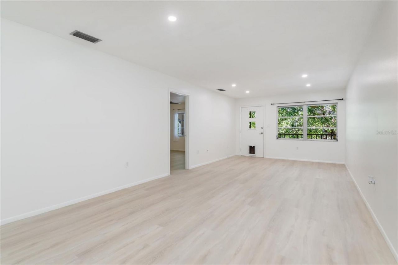 3745 Almeria Avenue, Unit 6S, Sarasota, FL 34239 Photo