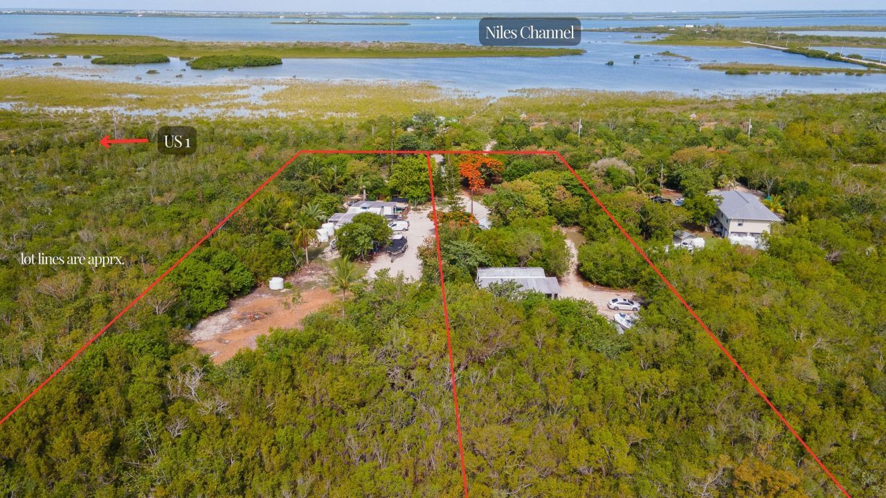 2231 Middle Torch Road, Middle Torch Key, FL 33042 Photo