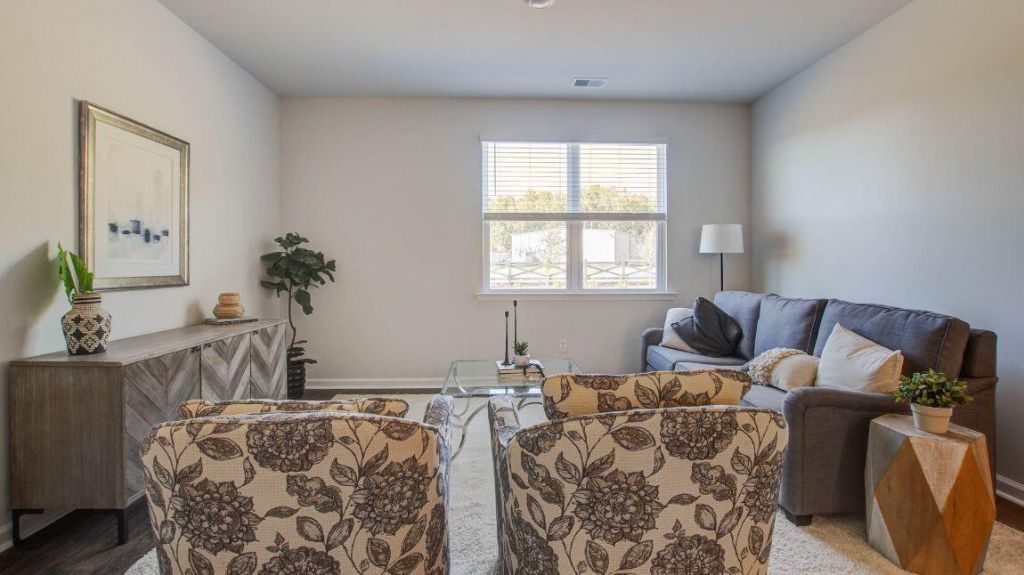 325 Mistflower Lane Photo 14