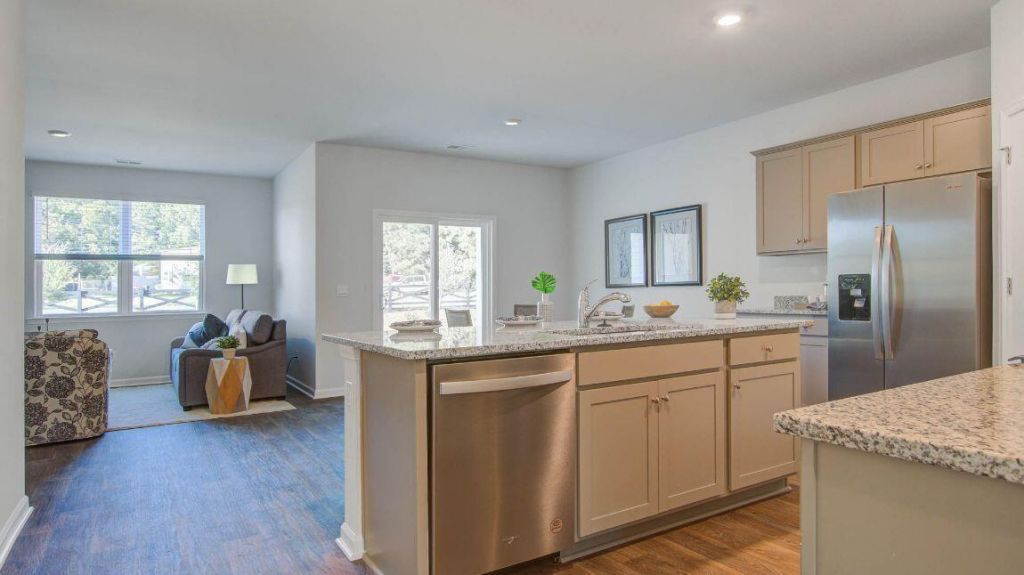 325 Mistflower Lane Photo 6