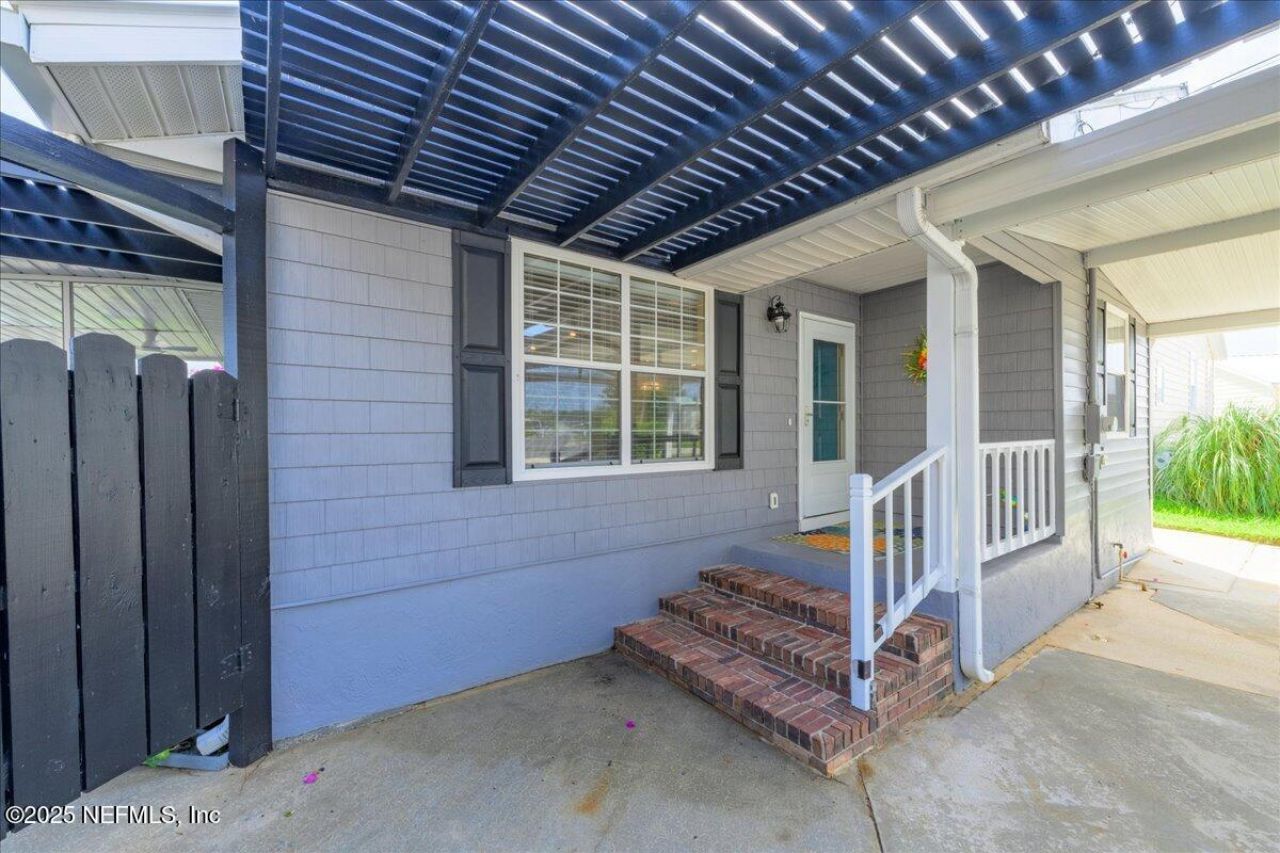 164 Moonlite Drive, Welaka, FL 32193 Photo