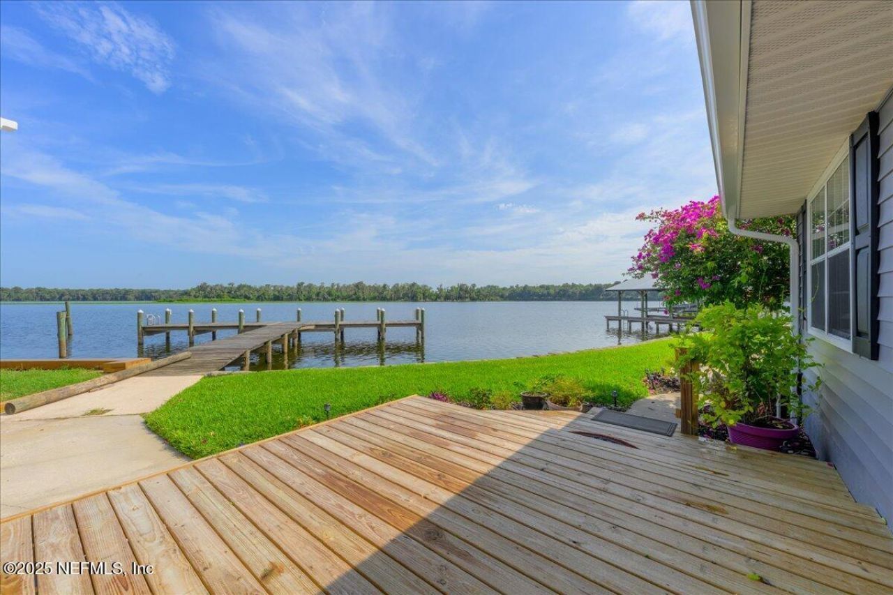 164 Moonlite Drive, Welaka, FL 32193 Photo