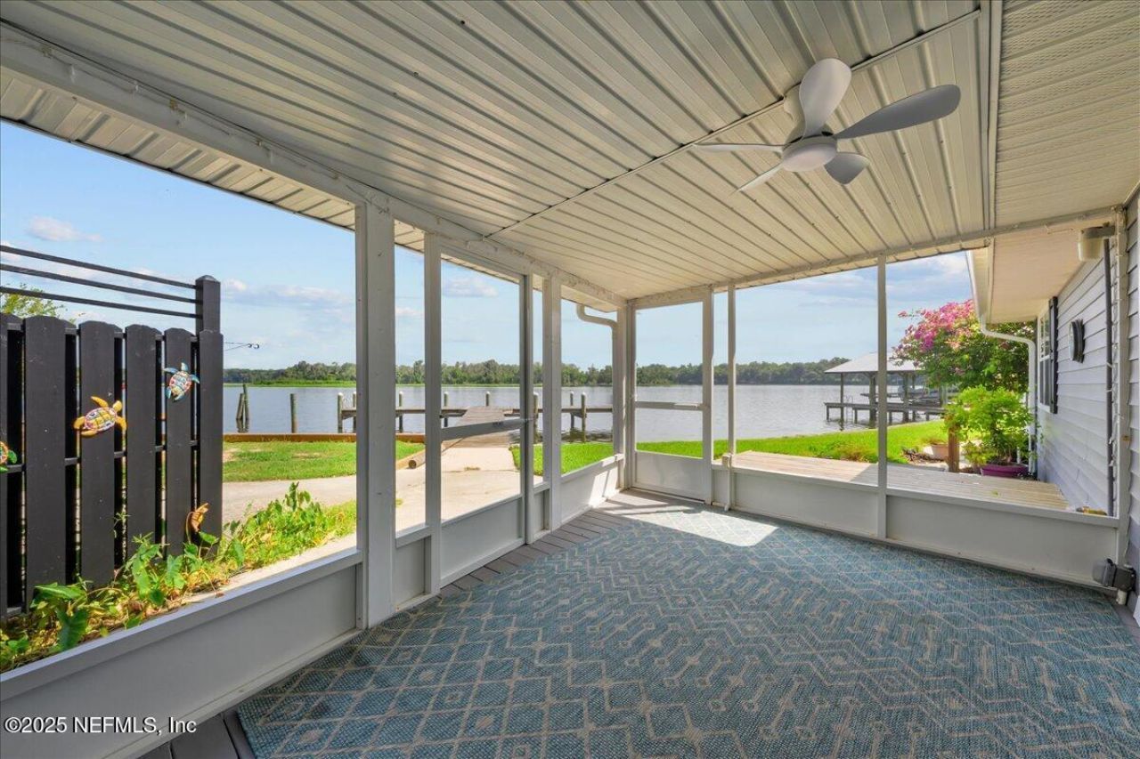 164 Moonlite Drive, Welaka, FL 32193 Photo