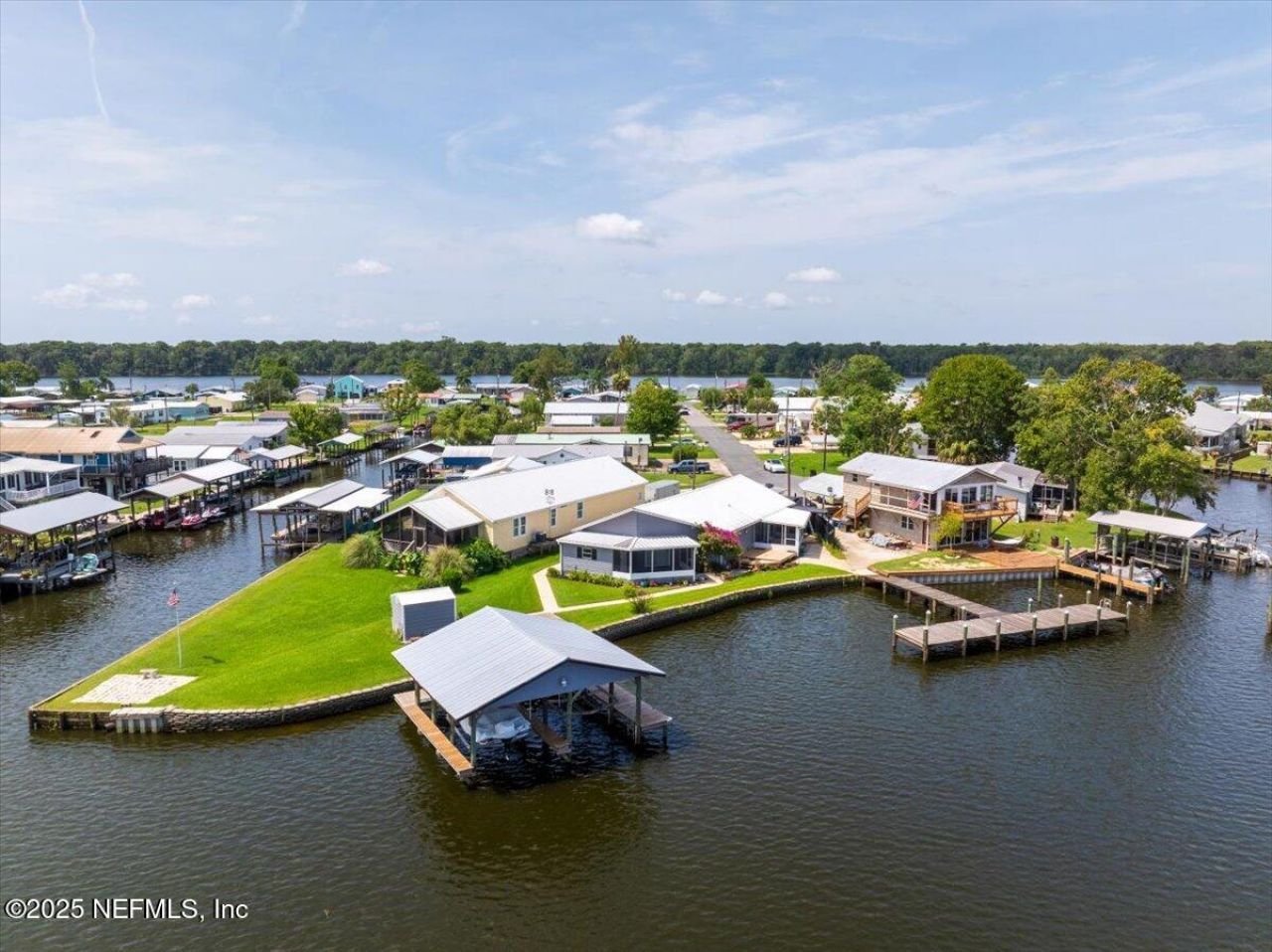 164 Moonlite Drive, Welaka, FL 32193 Photo