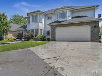 1214 N Trail Creek Lane Eagle, ID 83616