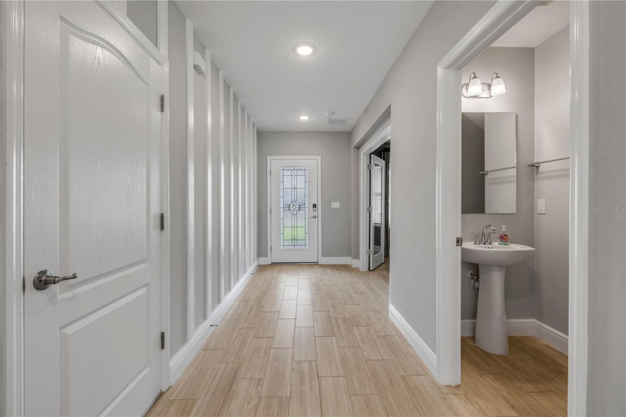 2211 Elegant Manor Circle, Edgewater, FL 32141 Photo