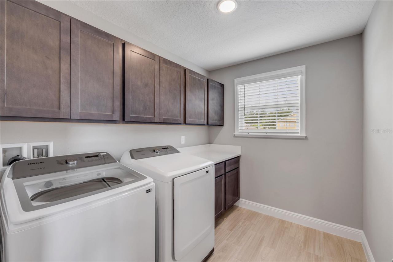 2211 Elegant Manor Circle, Edgewater, FL 32141 Photo