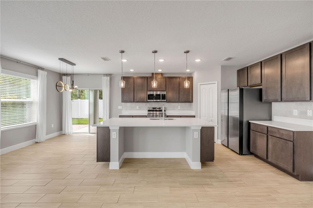 2211 Elegant Manor Circle, Edgewater, FL 32141 Photo