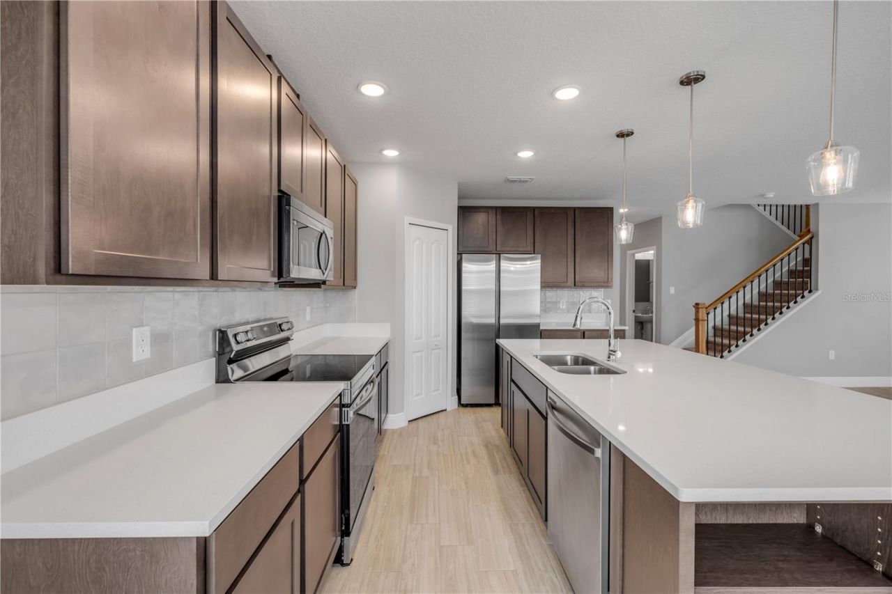 2211 Elegant Manor Circle, Edgewater, FL 32141 Photo