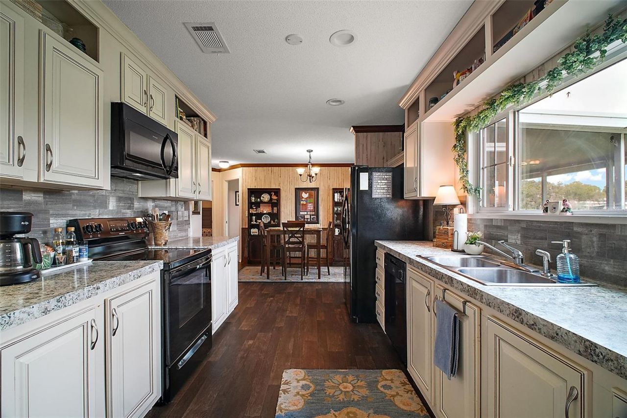 2551 Cayman Circle, Zellwood, FL 32798 Photo