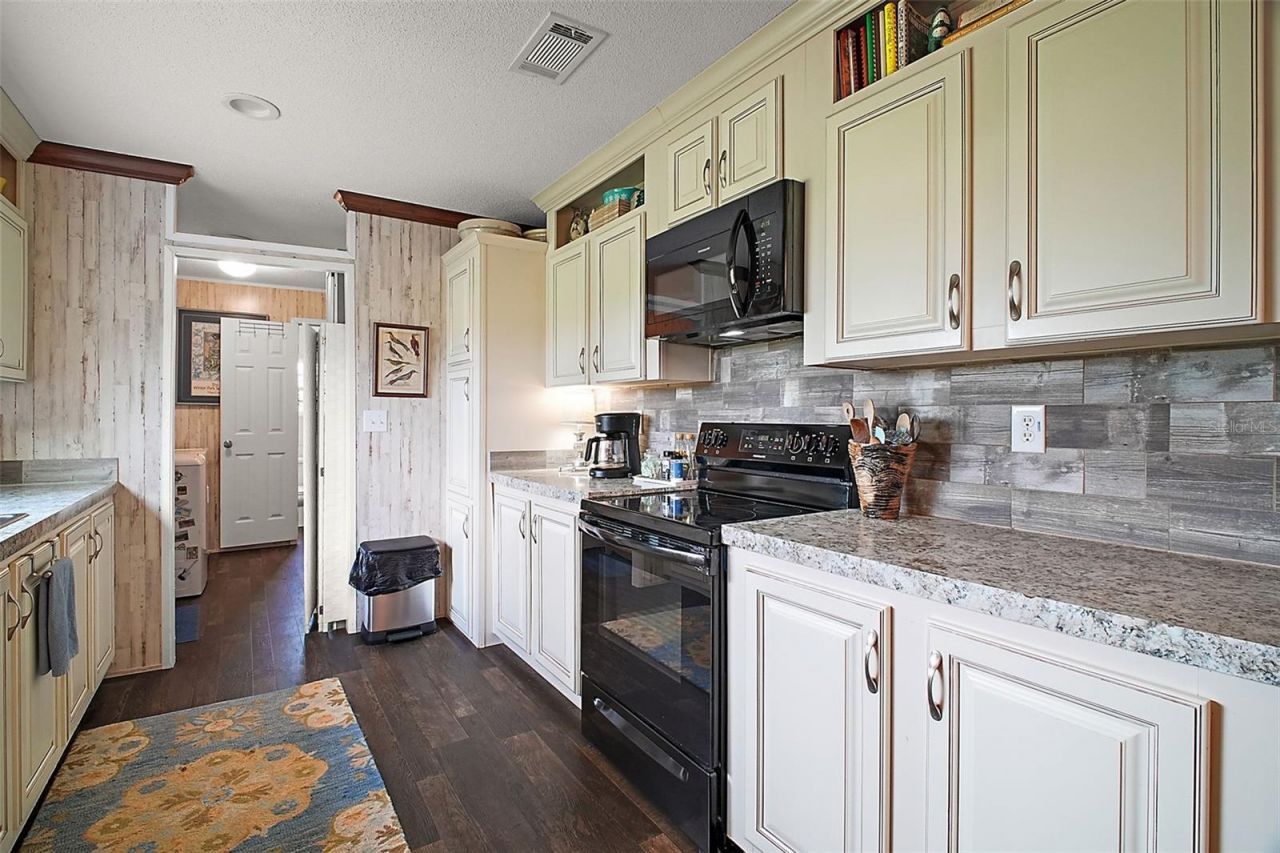 2551 Cayman Circle, Zellwood, FL 32798 Photo