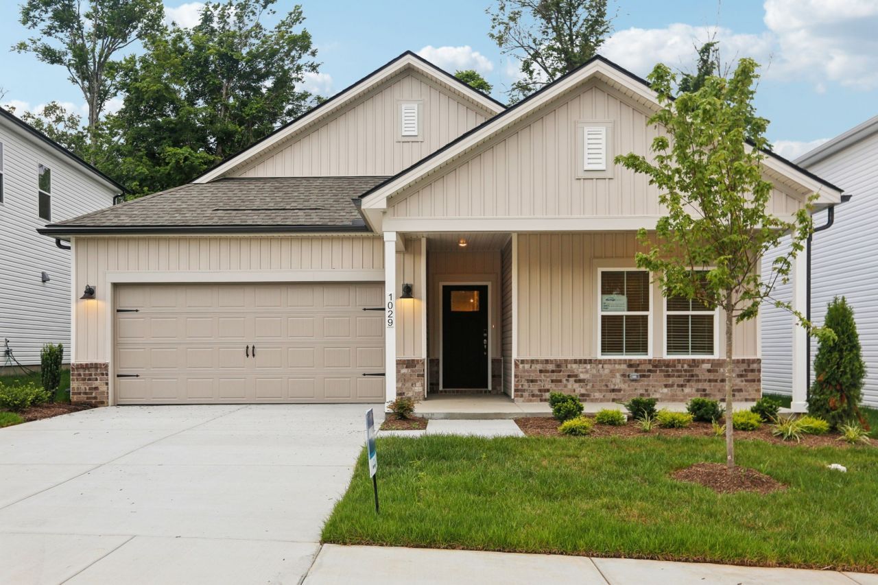 921 Calvin Ct, Antioch, TN 37013 Main Photo