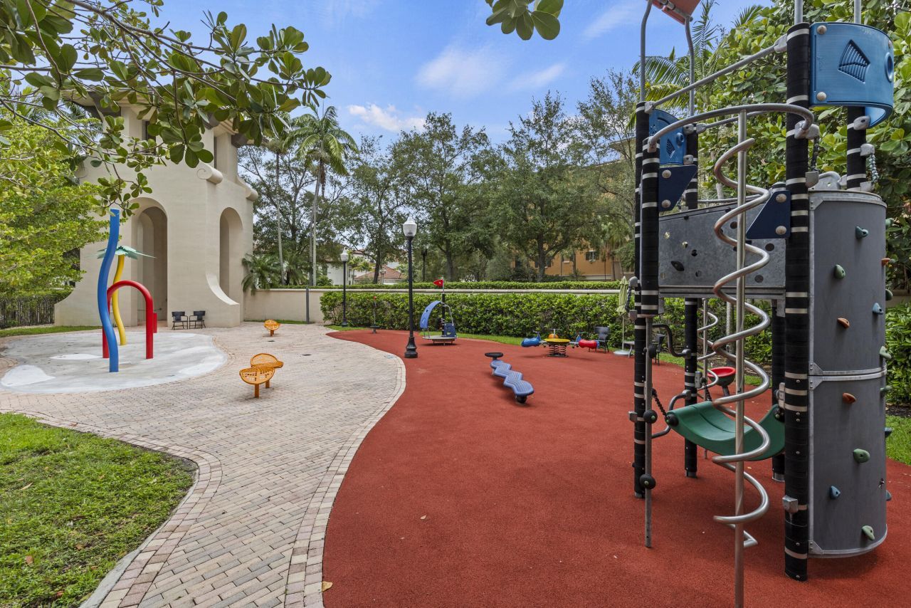2900 NW 125th Avenue, Unit 3-305, Sunrise, FL 33323 Photo