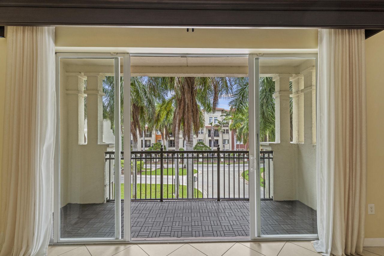 2900 NW 125th Avenue, Unit 3-305, Sunrise, FL 33323 Photo