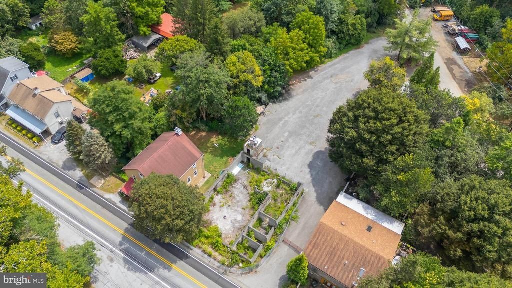 2094 STRASBURG ROAD, COATESVILLE, PA 19320