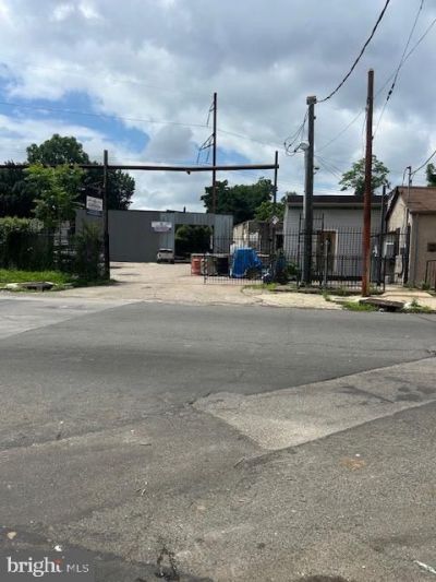 3928 50 Old York Road, Philadelphia, PA 19140 Main Photo