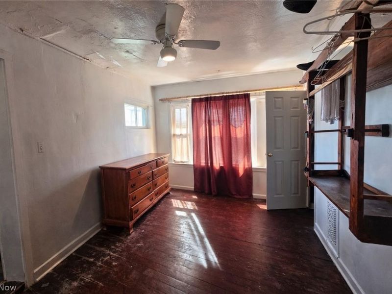 15301 Parkgrove Avenue, Cleveland, OH 44110 Photo 14