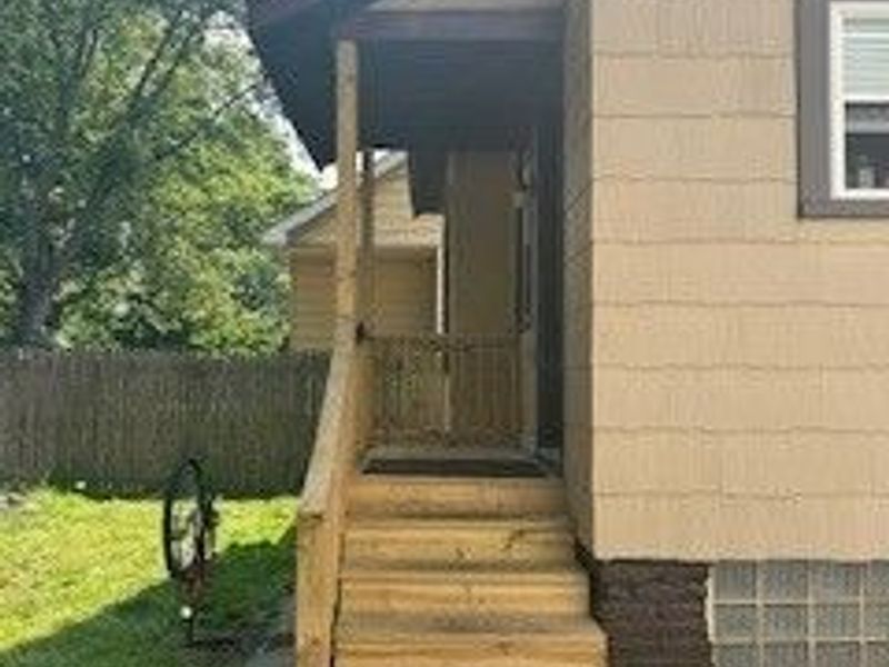 15301 Parkgrove Avenue, Cleveland, OH 44110 Photo 29