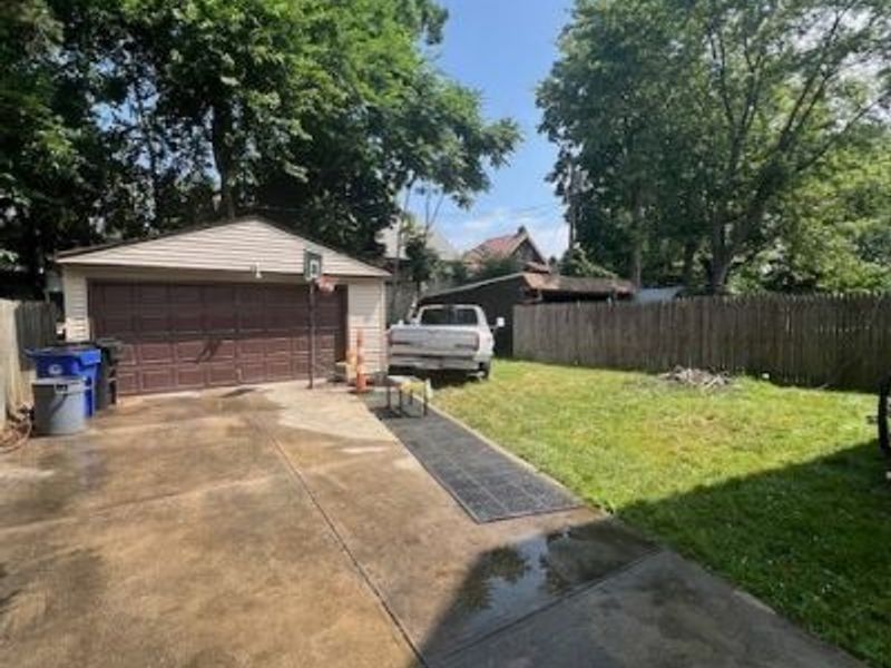 15301 Parkgrove Avenue, Cleveland, OH 44110 Photo 31