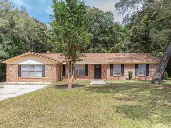 4930 Rugby Ct, Pensacola, FL 32504