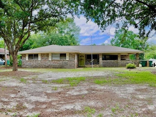 100 Clarence Drive, Gulfport, MS 39503