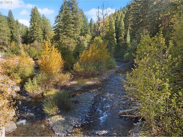 1701 Catherine Creek Lane, Union, OR 97883