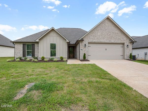 447 Fairway Boulevard , Jackson, TN 38305