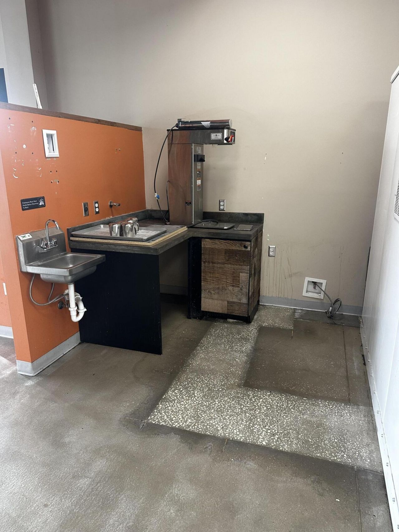 8636 Dorchester Road Photo 8