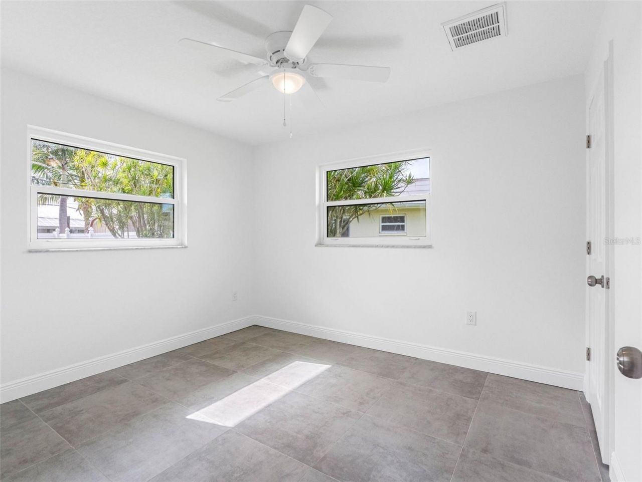 5207 Denver Street Ne, Saint Petersburg, FL 33703 Photo