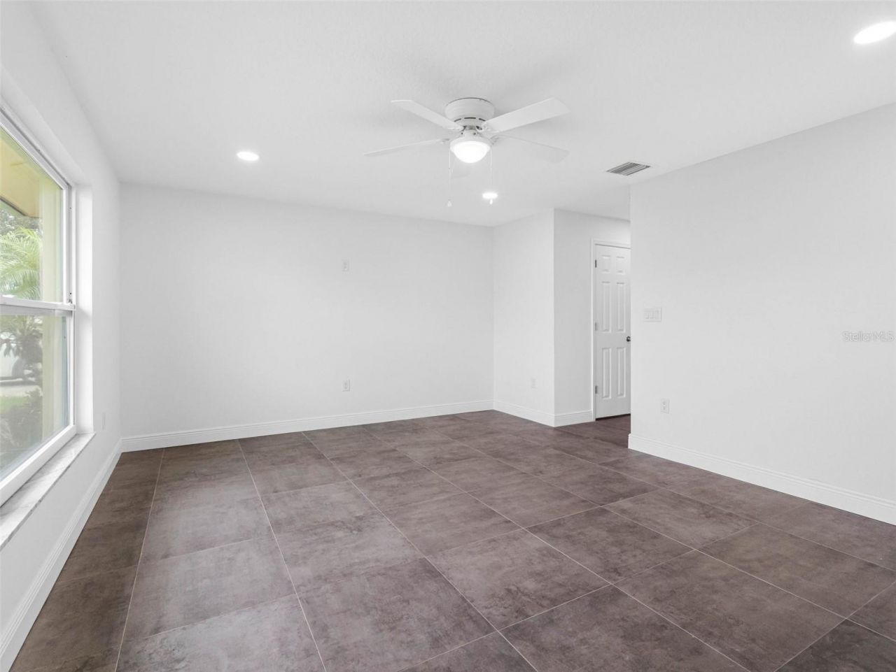 5207 Denver Street Ne, Saint Petersburg, FL 33703 Photo