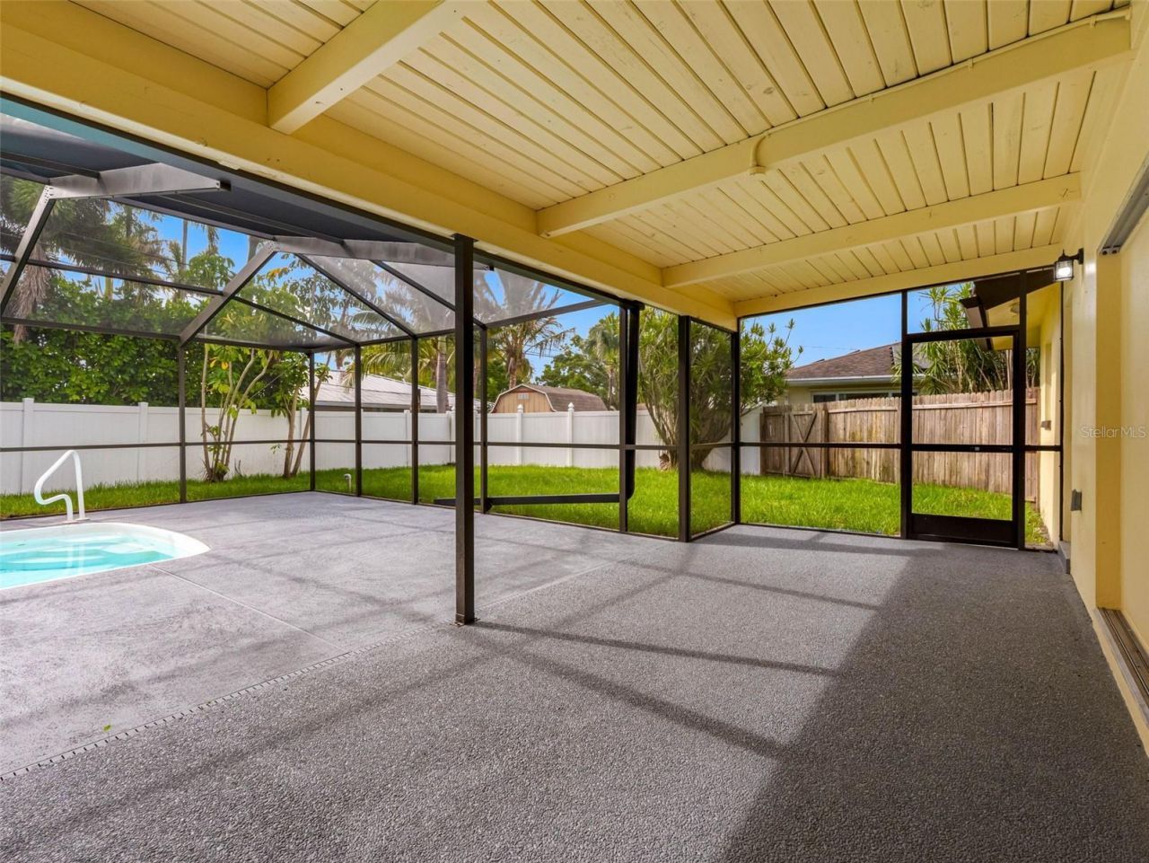 5207 Denver Street Ne, Saint Petersburg, FL 33703 Photo