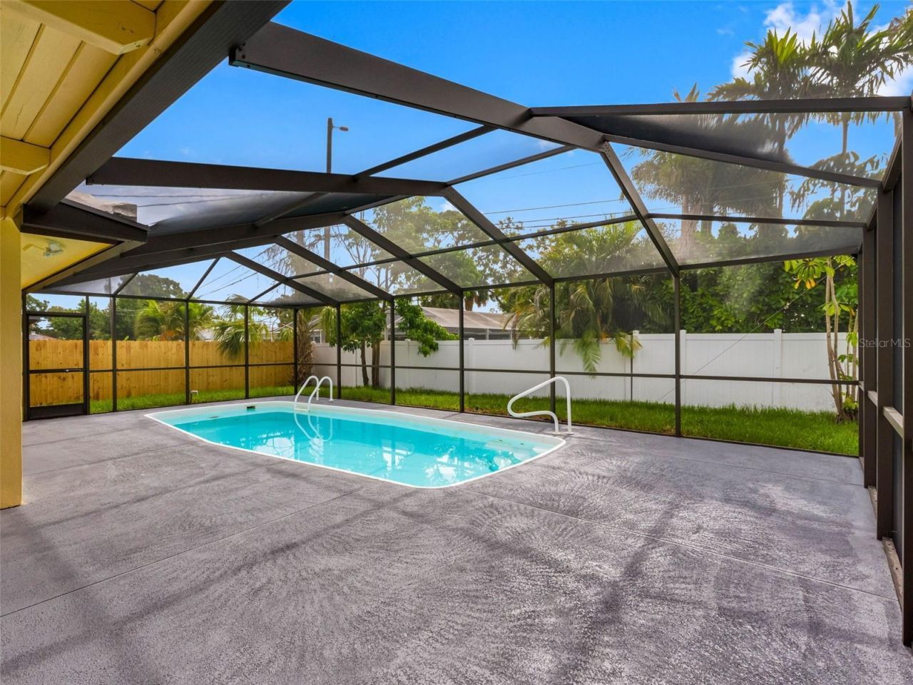 5207 Denver Street Ne, Saint Petersburg, FL 33703 Photo