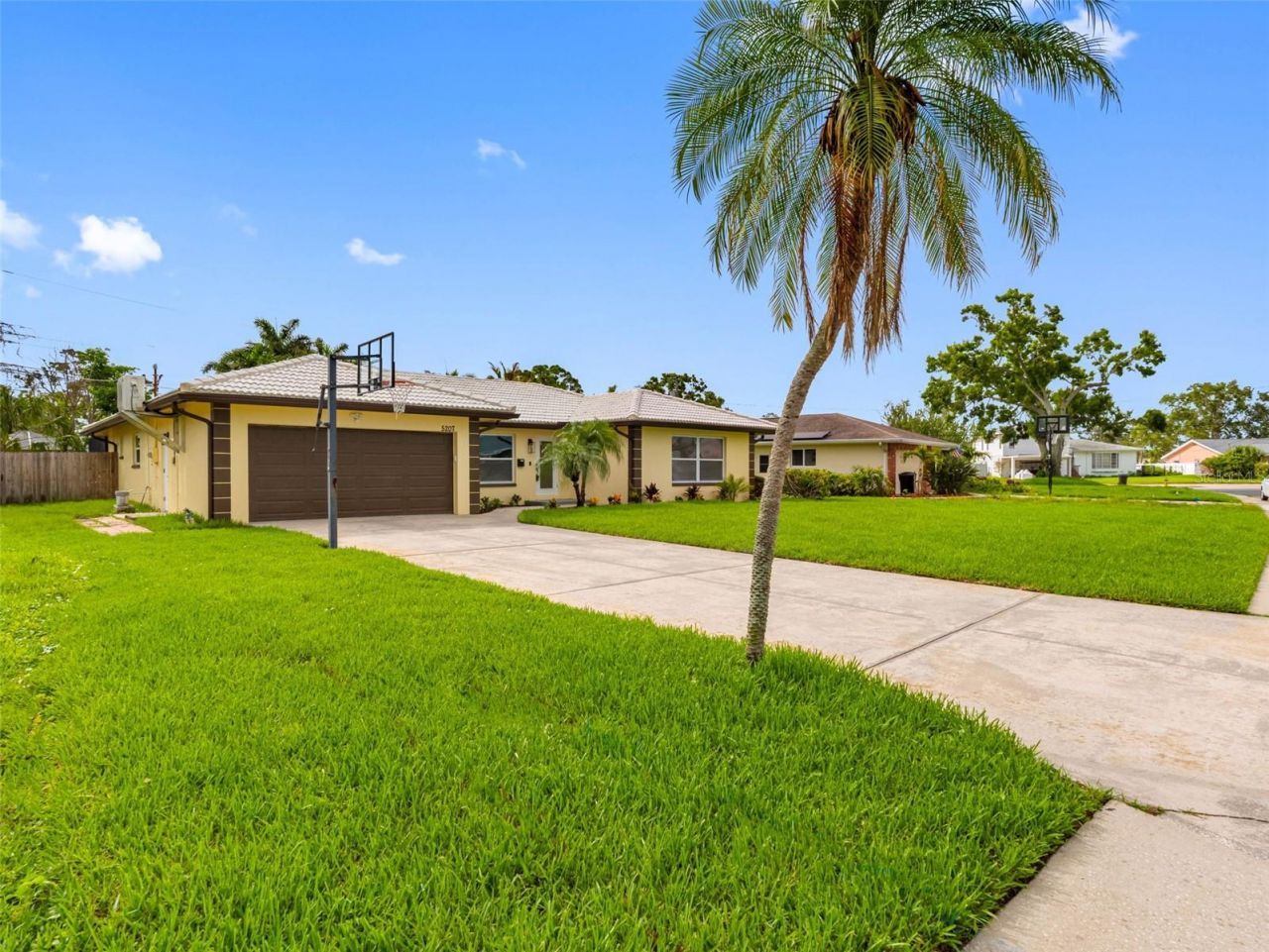 5207 Denver Street Ne, Saint Petersburg, FL 33703 Photo