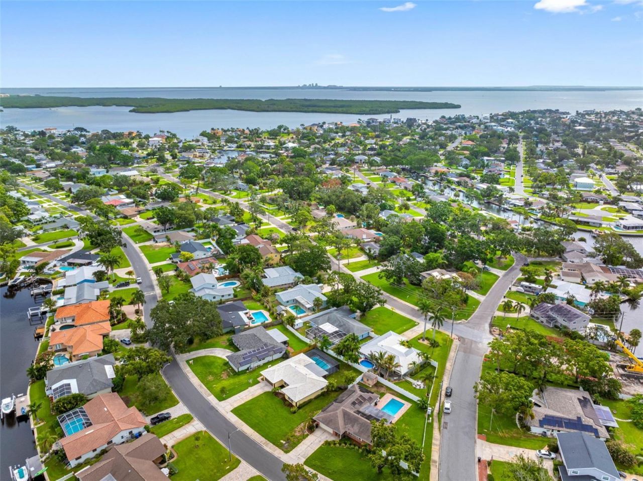 5207 Denver Street Ne, Saint Petersburg, FL 33703 Photo