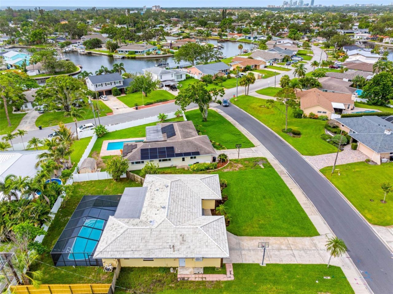 5207 Denver Street Ne, Saint Petersburg, FL 33703 Photo