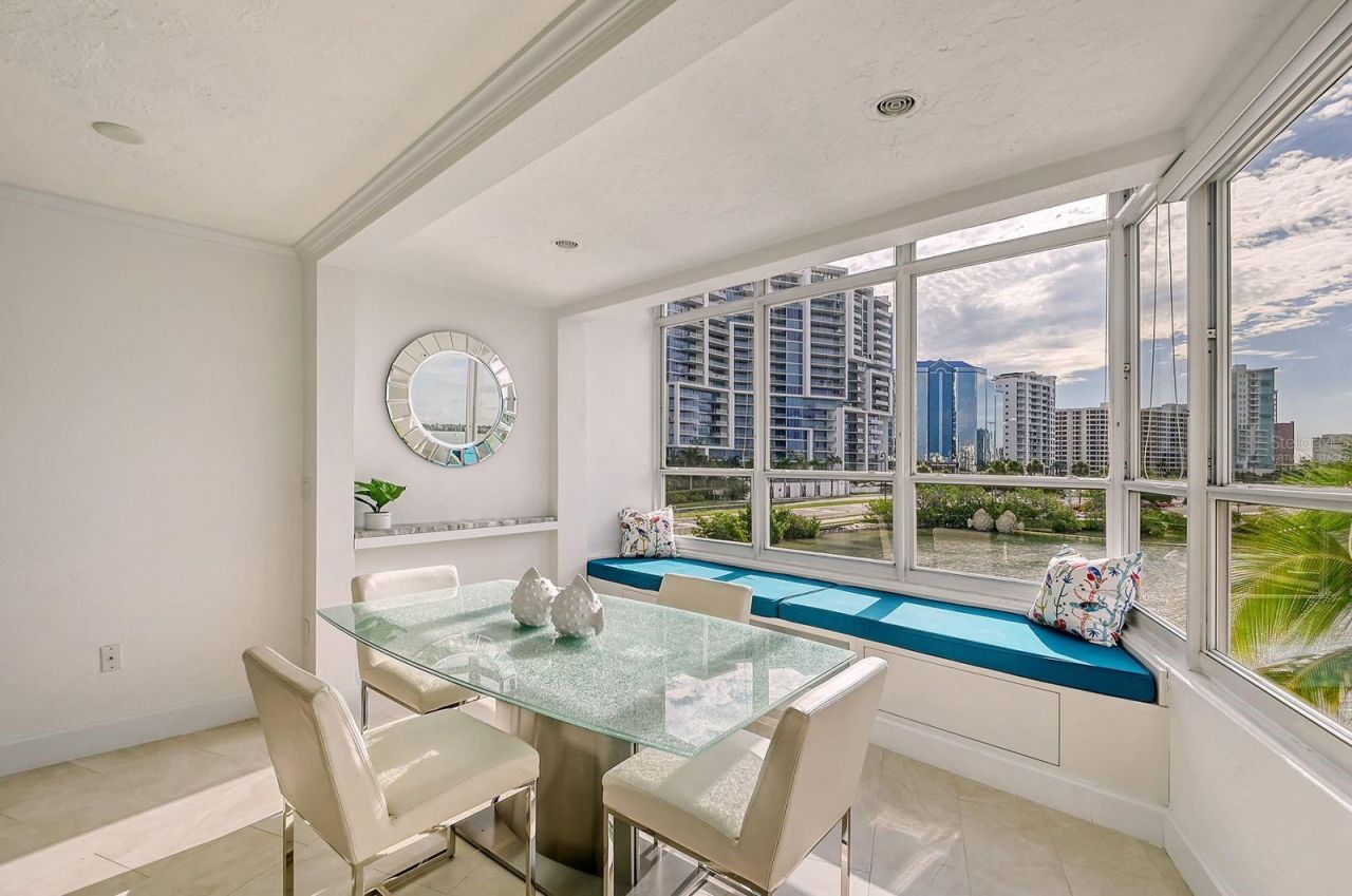 660 Golden Gate Point, Unit 32, Sarasota, FL 34236 Photo