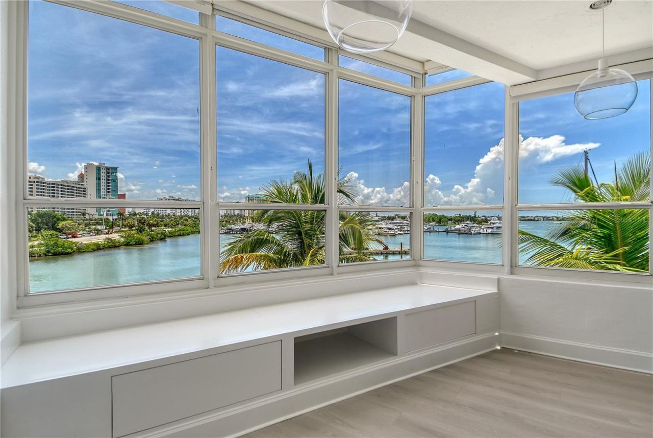 660 Golden Gate Point, Unit 32, Sarasota, FL 34236 Photo